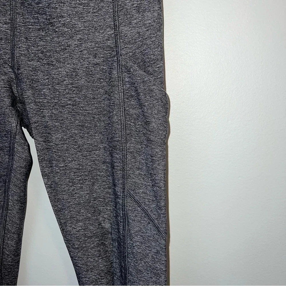 LuluLemon Wunder Train Leggings with Pockets - Picture 7 of 9